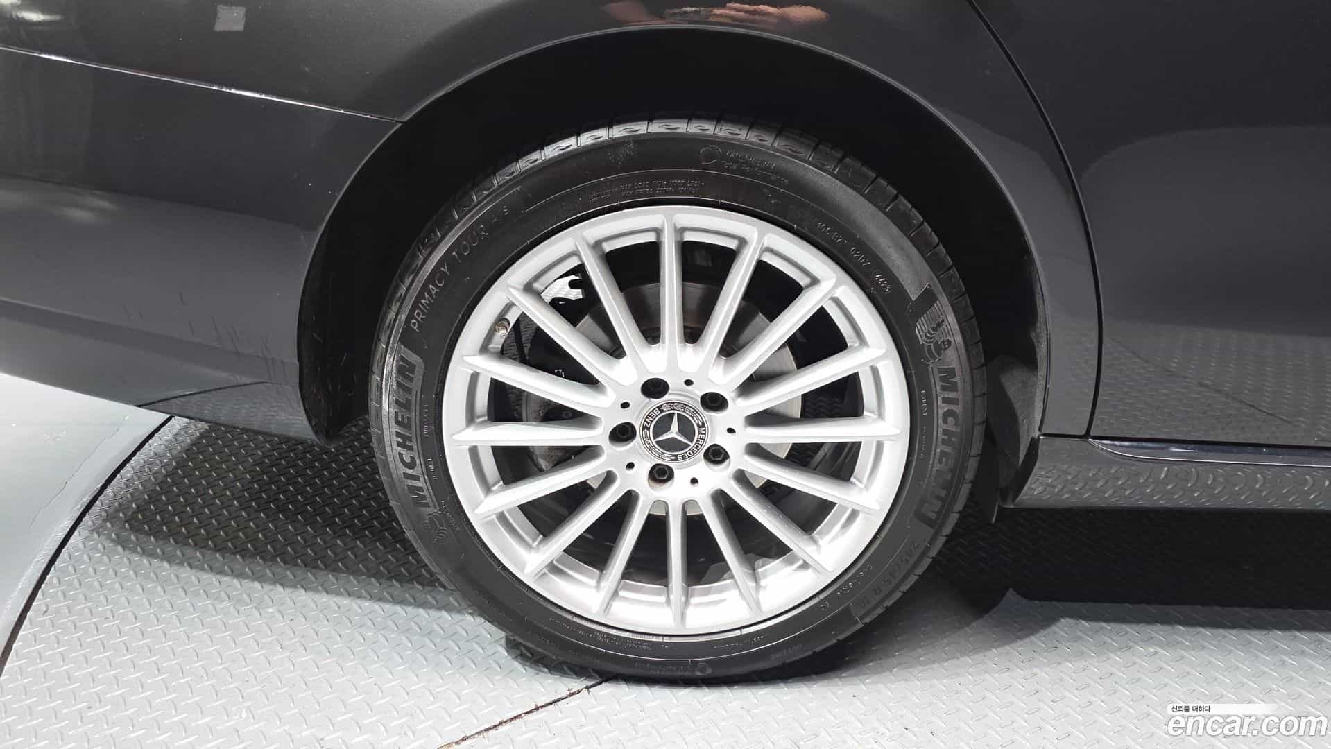 E-Class Mercedes-Benz 2021.0-OUTER-005