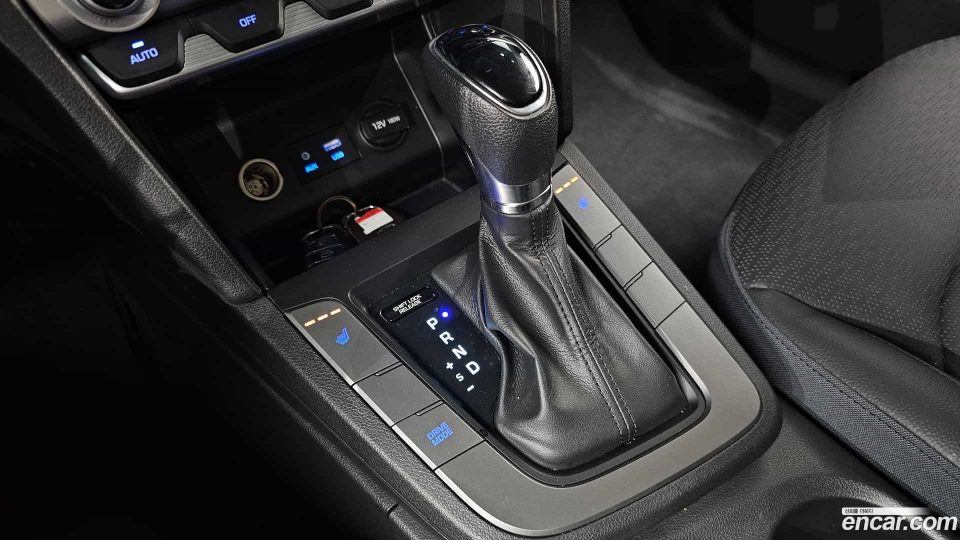 AVANTE Hyundai 2019.11-INNER-009