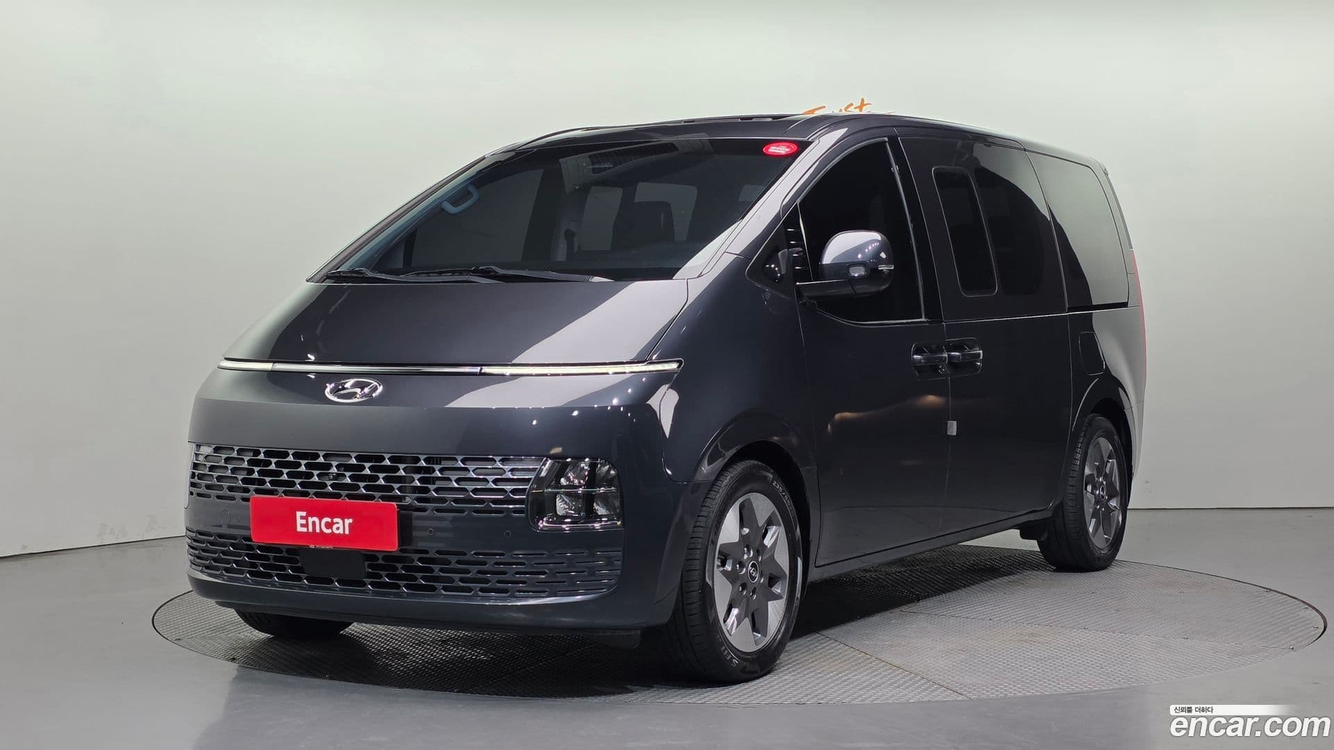 Main__Slider__Photo:Staria Hyundai 2022.7-0