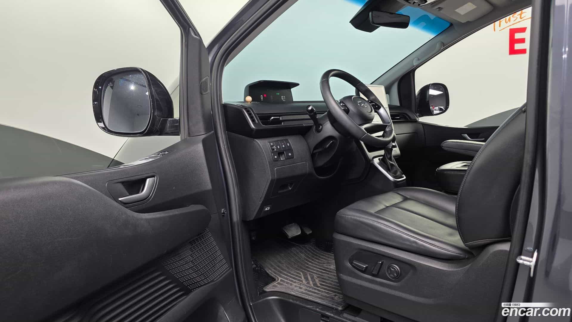 Staria Hyundai 2022.7-OPTION-016