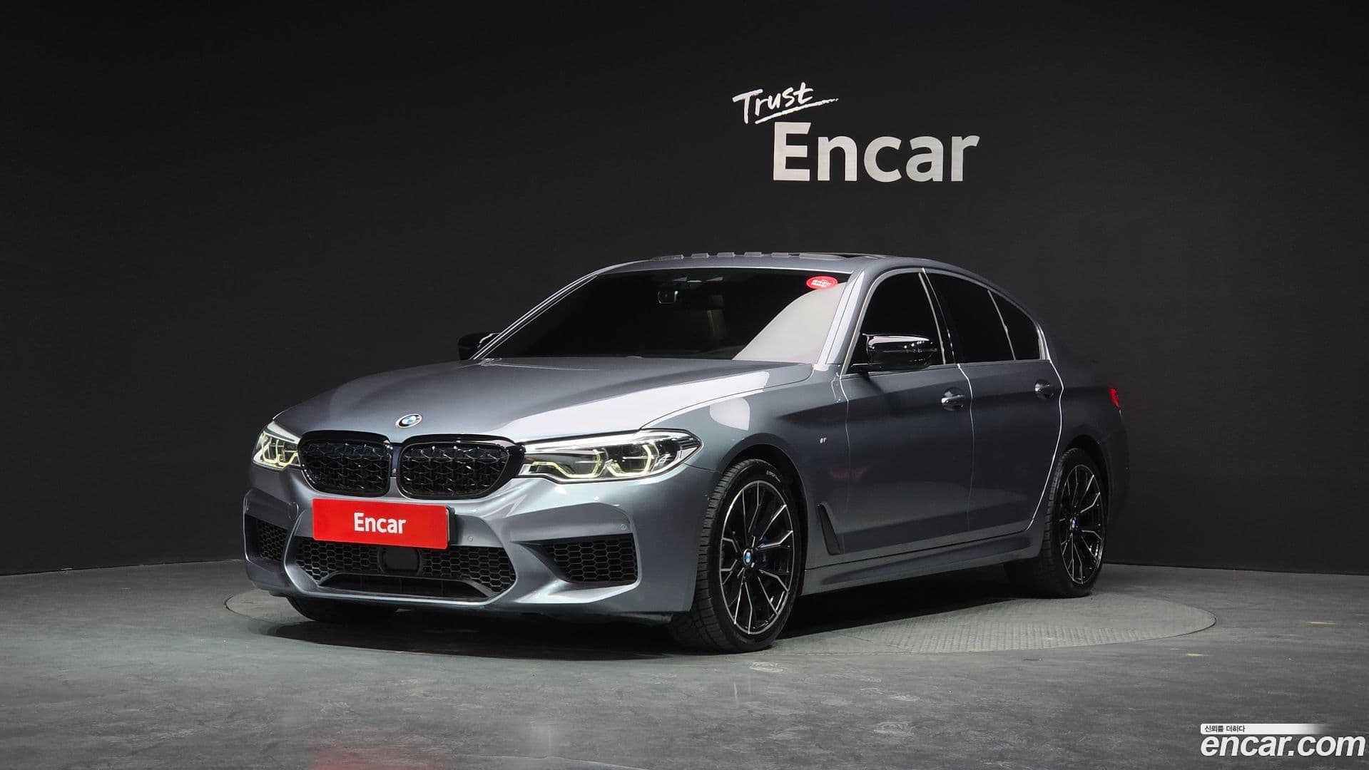 Main__Slider__Photo:5-Series BMW 2018.11-0