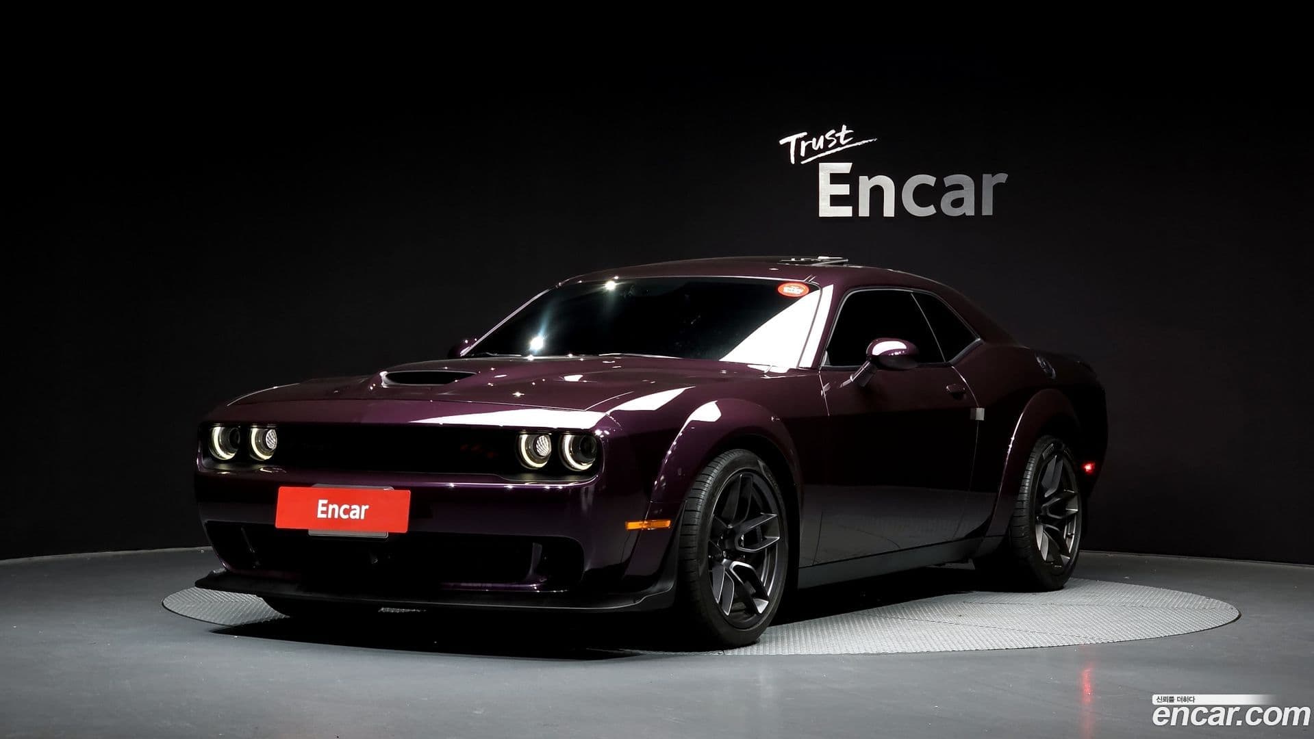 Main__Slider__Photo:Challenger Dodge 2021.10-0