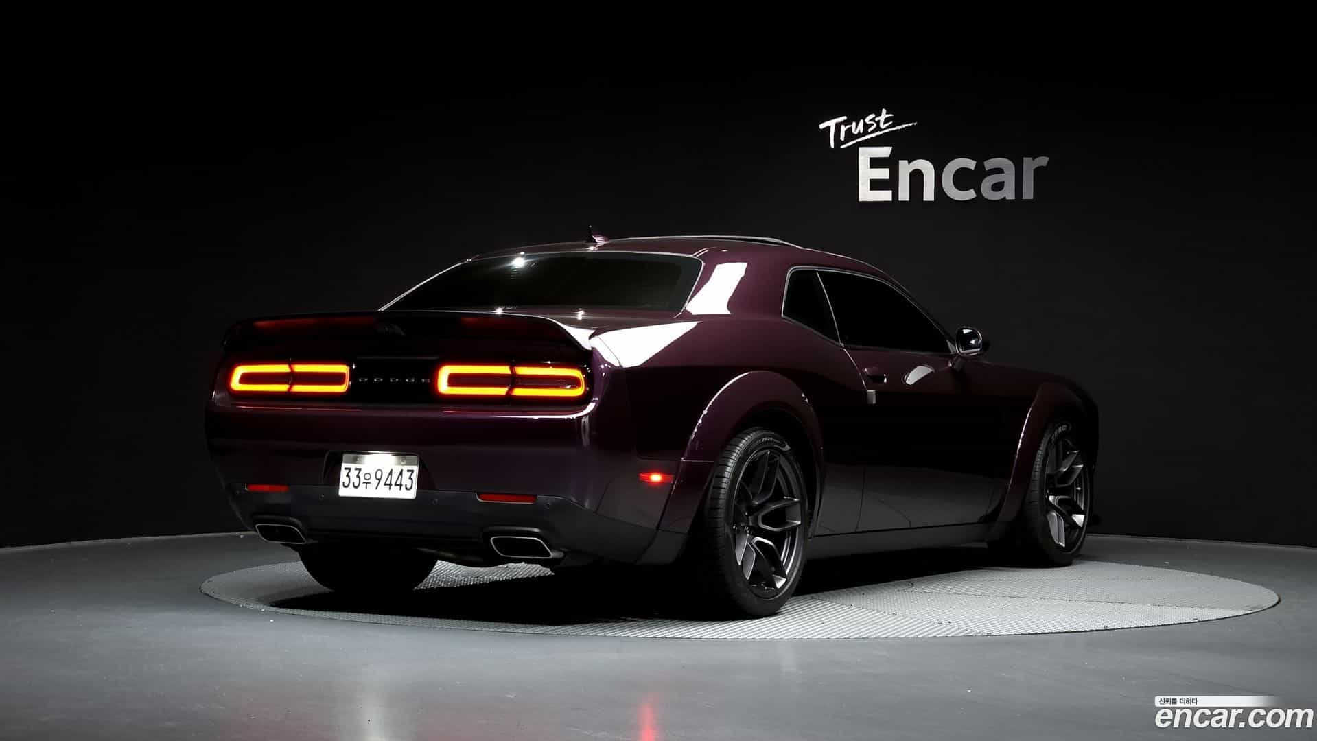 Challenger Dodge 2021.10-OUTER-002