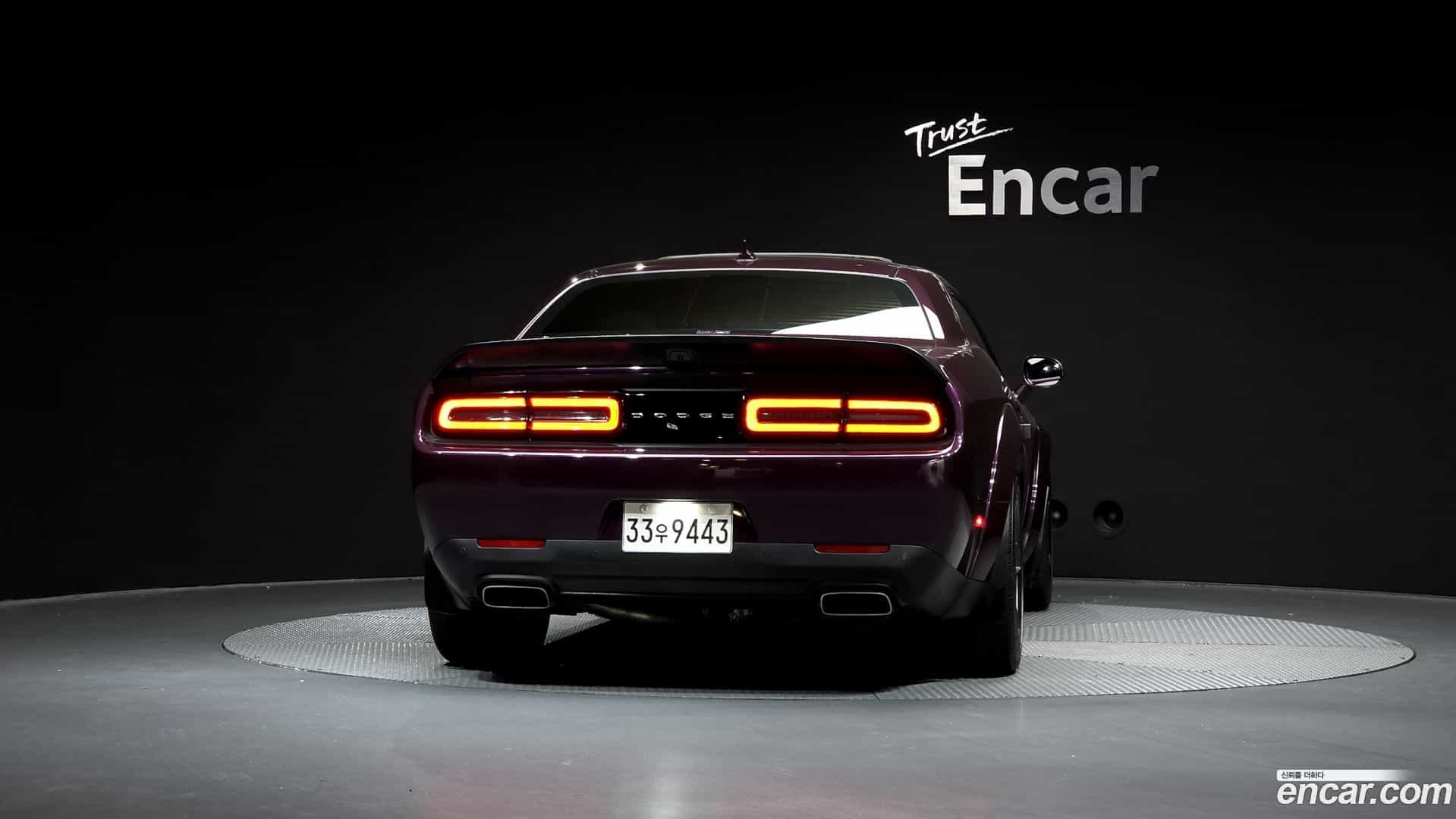 Challenger Dodge 2021.10-OUTER-004
