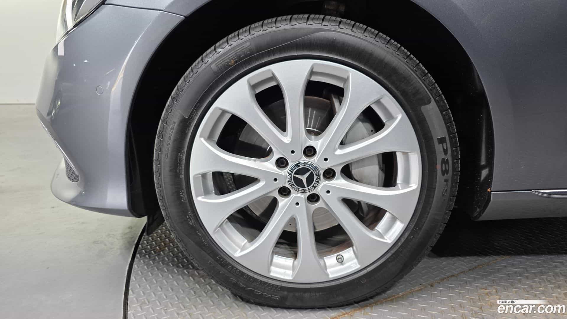 E-Class Mercedes-Benz 2018.2-OUTER-005