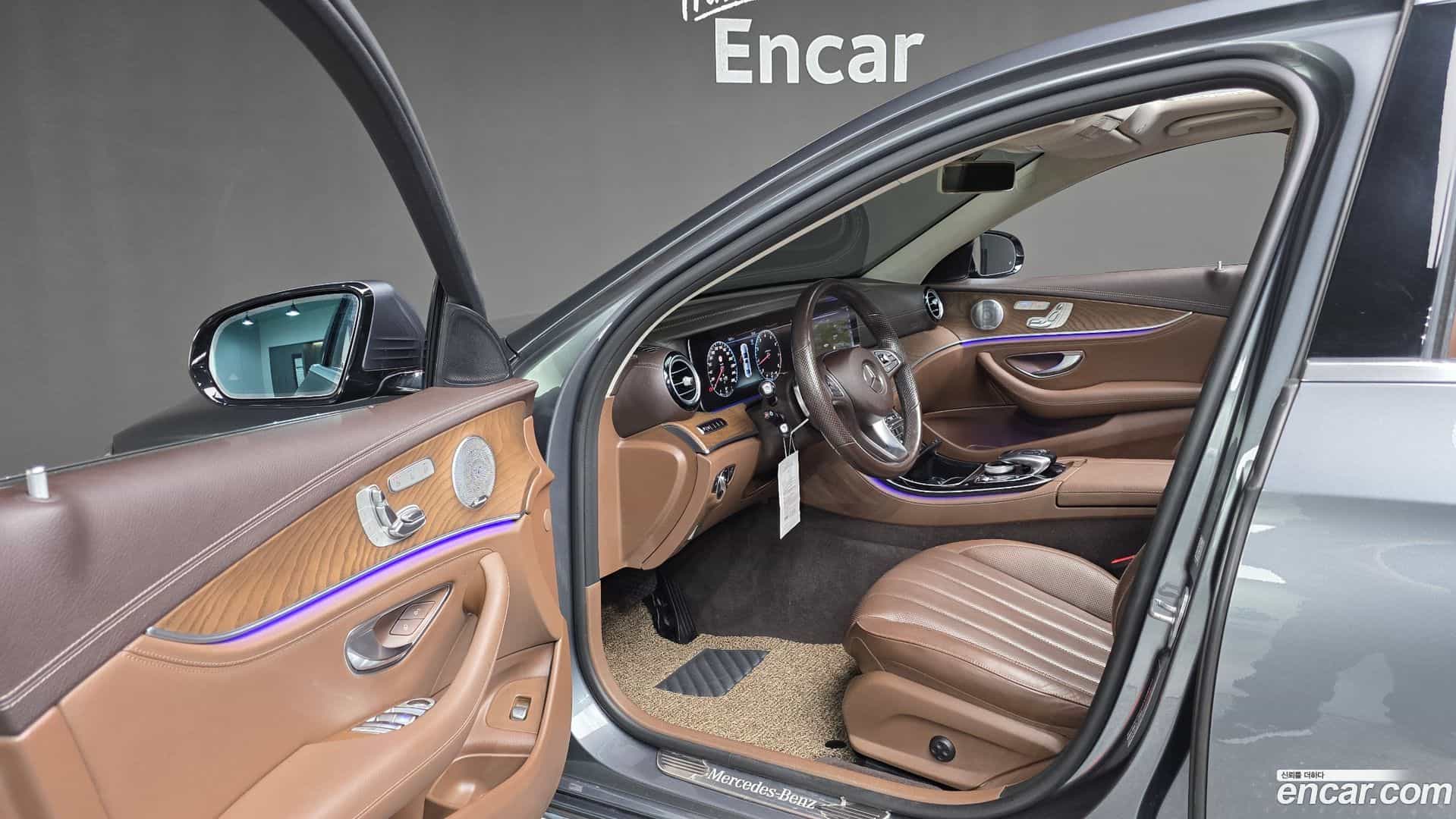 E-Class Mercedes-Benz 2018.2-OPTION-017