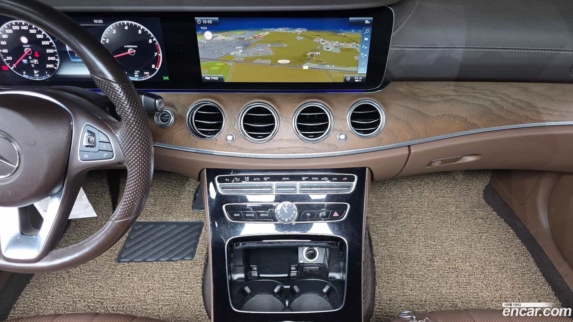 E-Class Mercedes-Benz 2018.2-OPTION-019