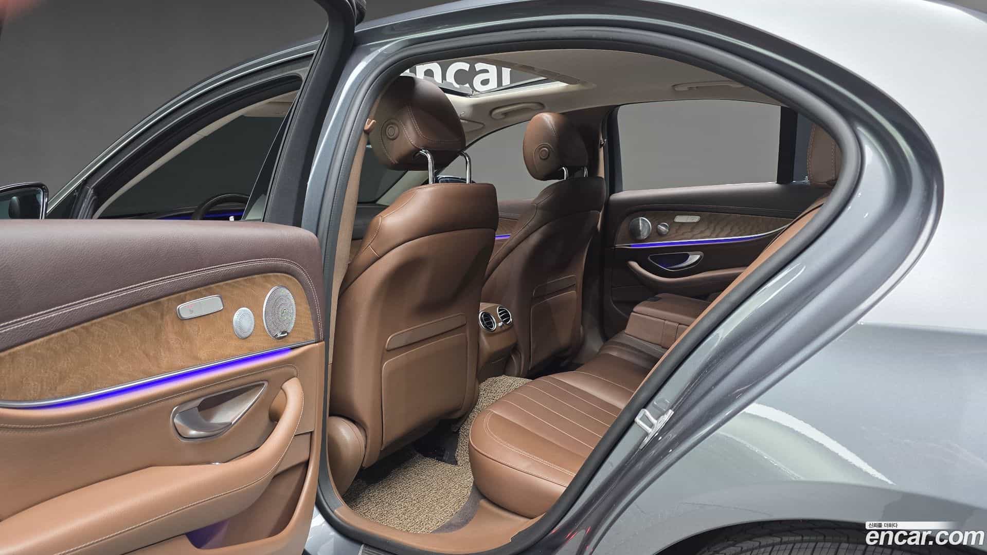 E-Class Mercedes-Benz 2018.2-OPTION-021