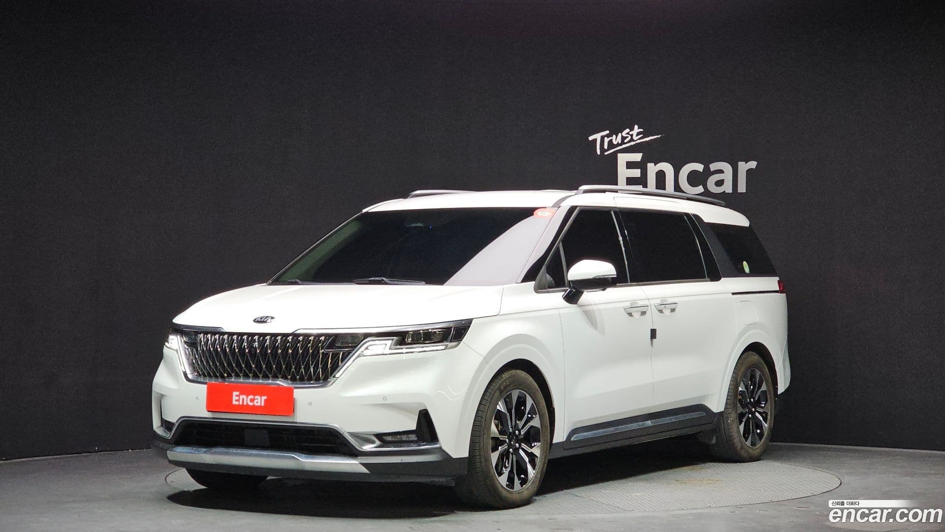 Main__Slider__Photo:Canival Kia 2020.10-0