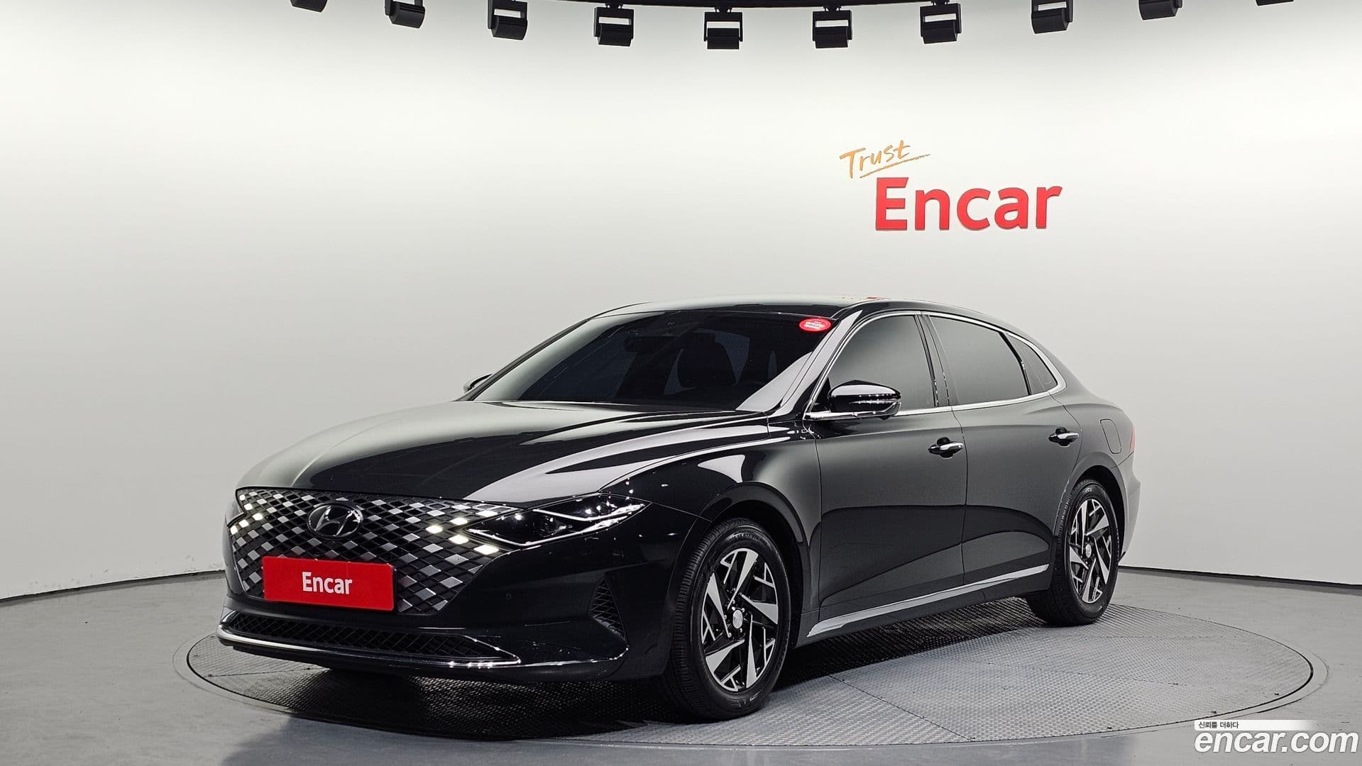 Main__Slider__Photo:Grandeur Hyundai 2021.0-0
