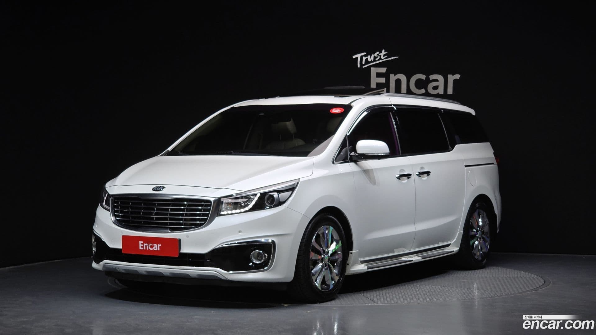 Main__Slider__Photo:Canival Kia 2015.11-0
