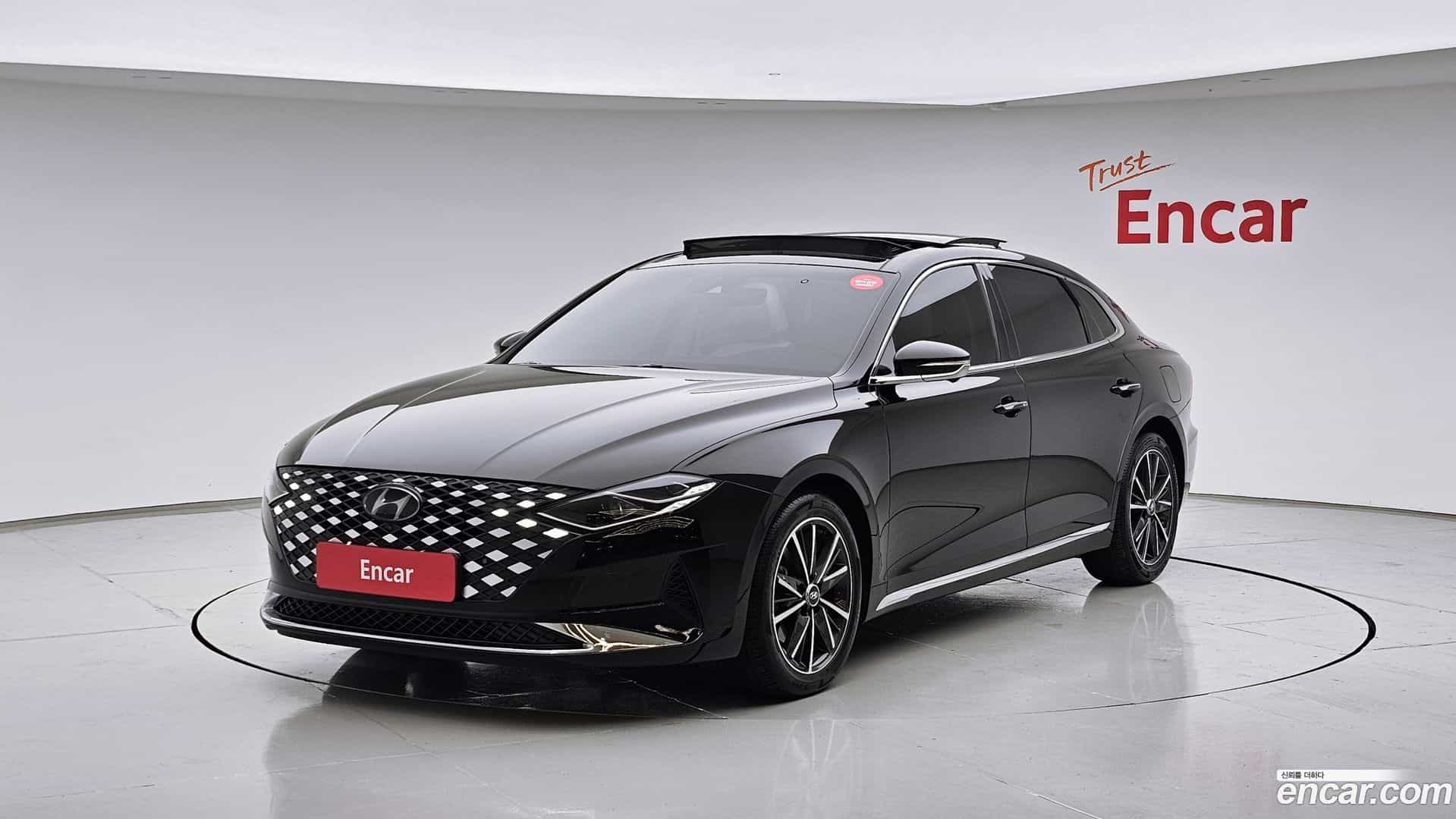 Grandeur Hyundai 2022.3-OUTER-001