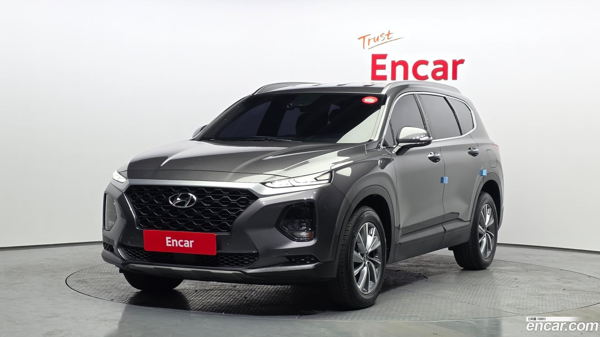Main__Slider__Photo:Santafe Hyundai 2019.0-0