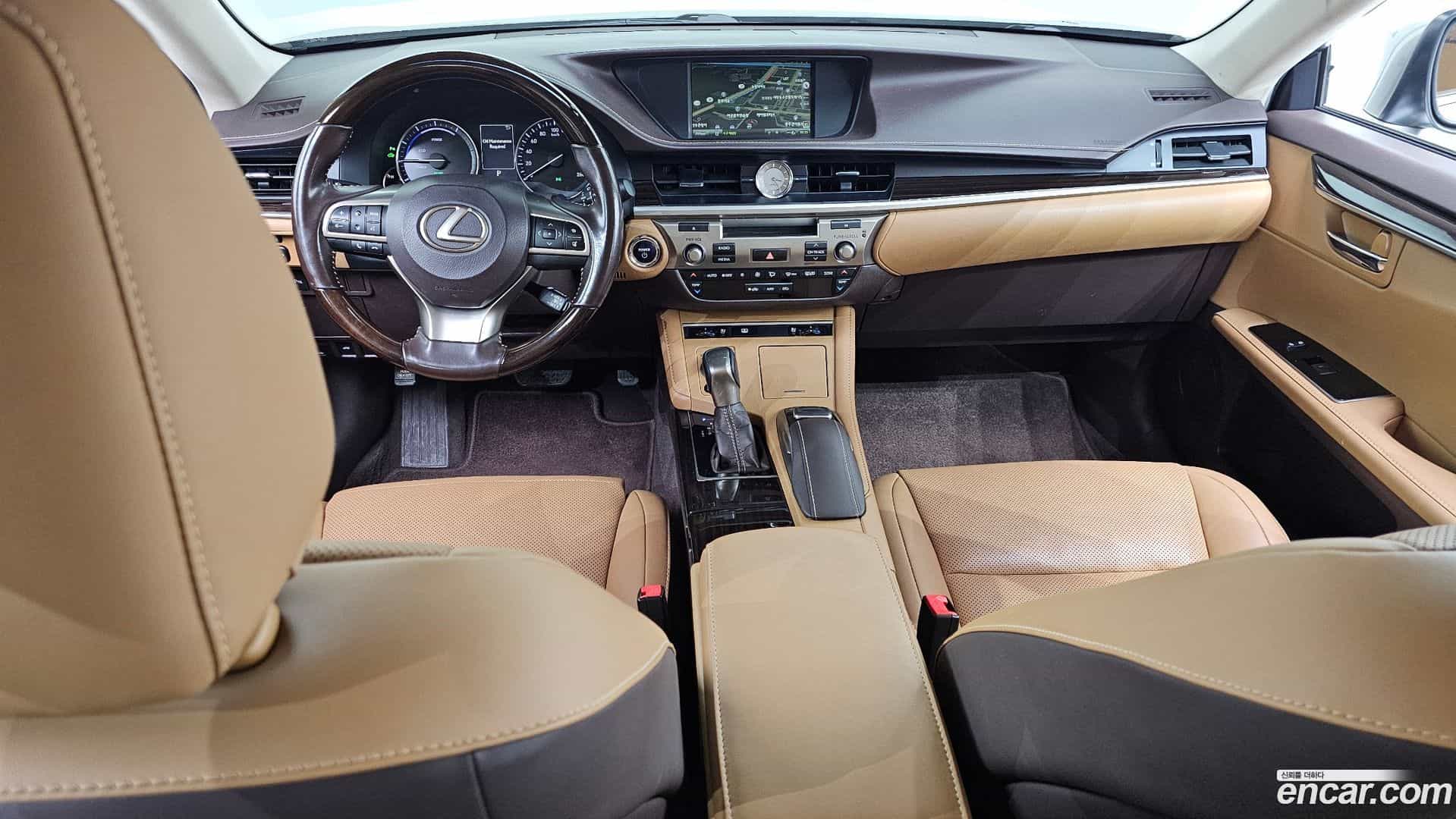 ES Lexus 2018.3-INNER-007