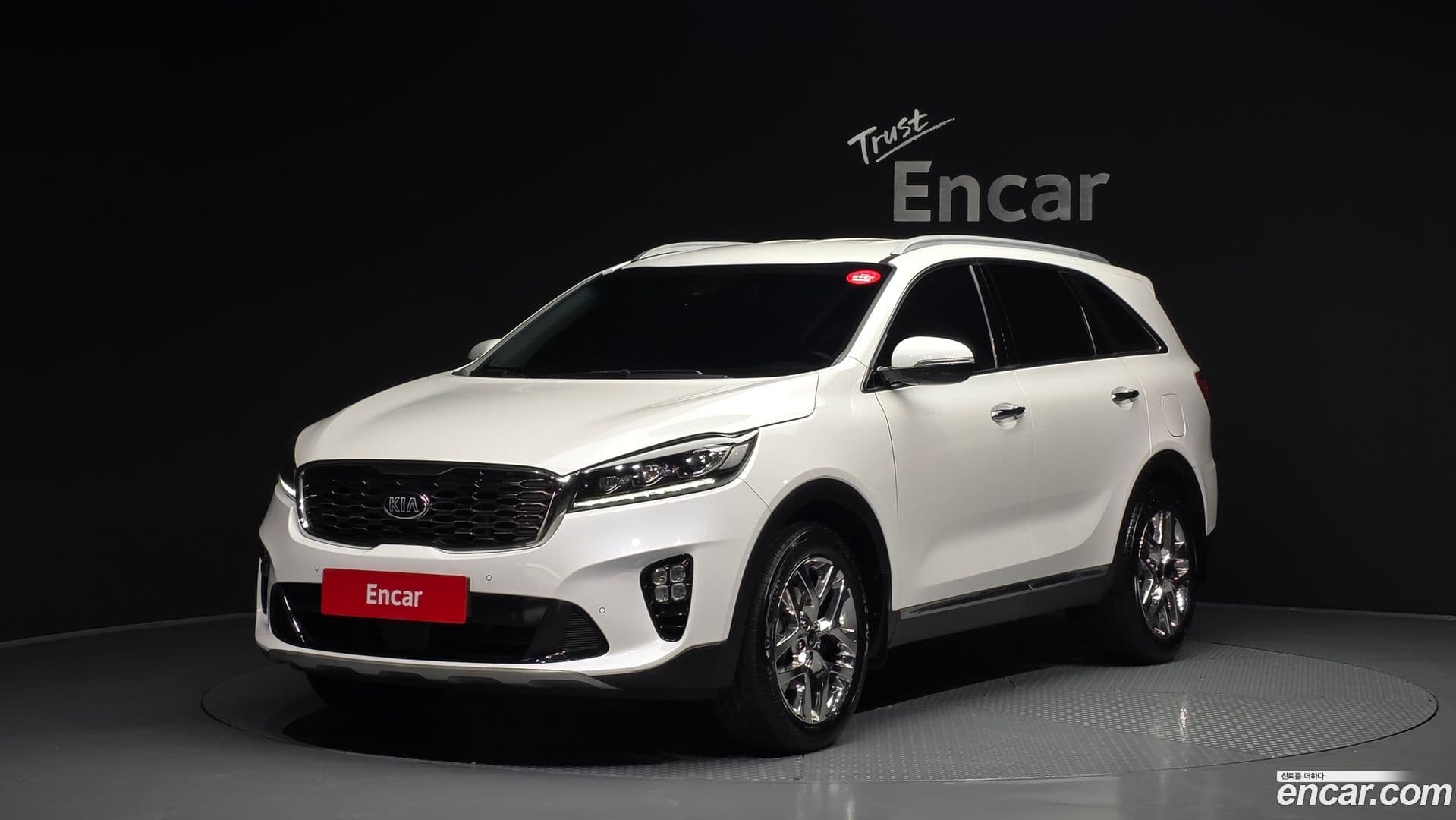 Main__Slider__Photo:Sorento Kia 2019.3-0