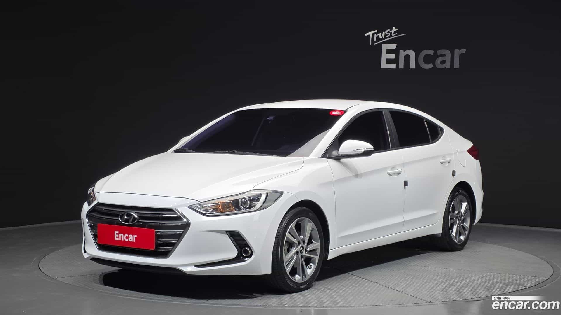 AVANTE Hyundai 2018.6-OUTER-001