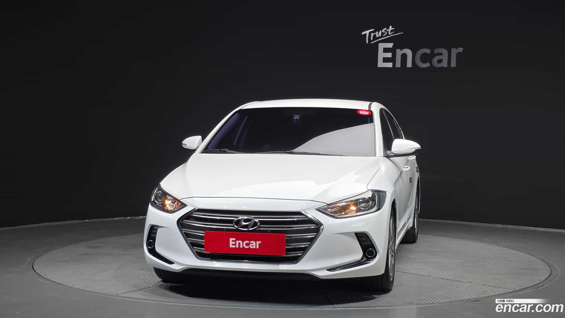 AVANTE Hyundai 2018.6-OUTER-003