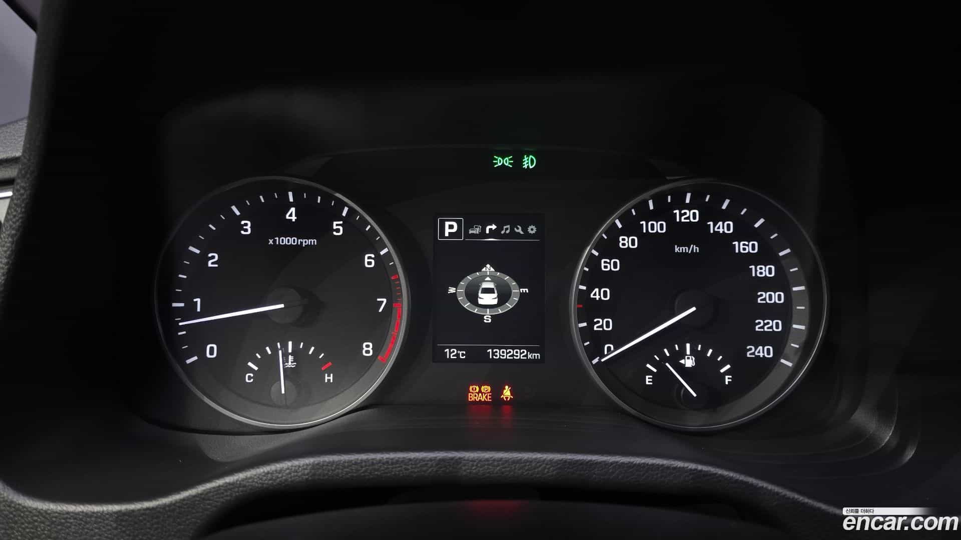 AVANTE Hyundai 2018.6-INNER-008