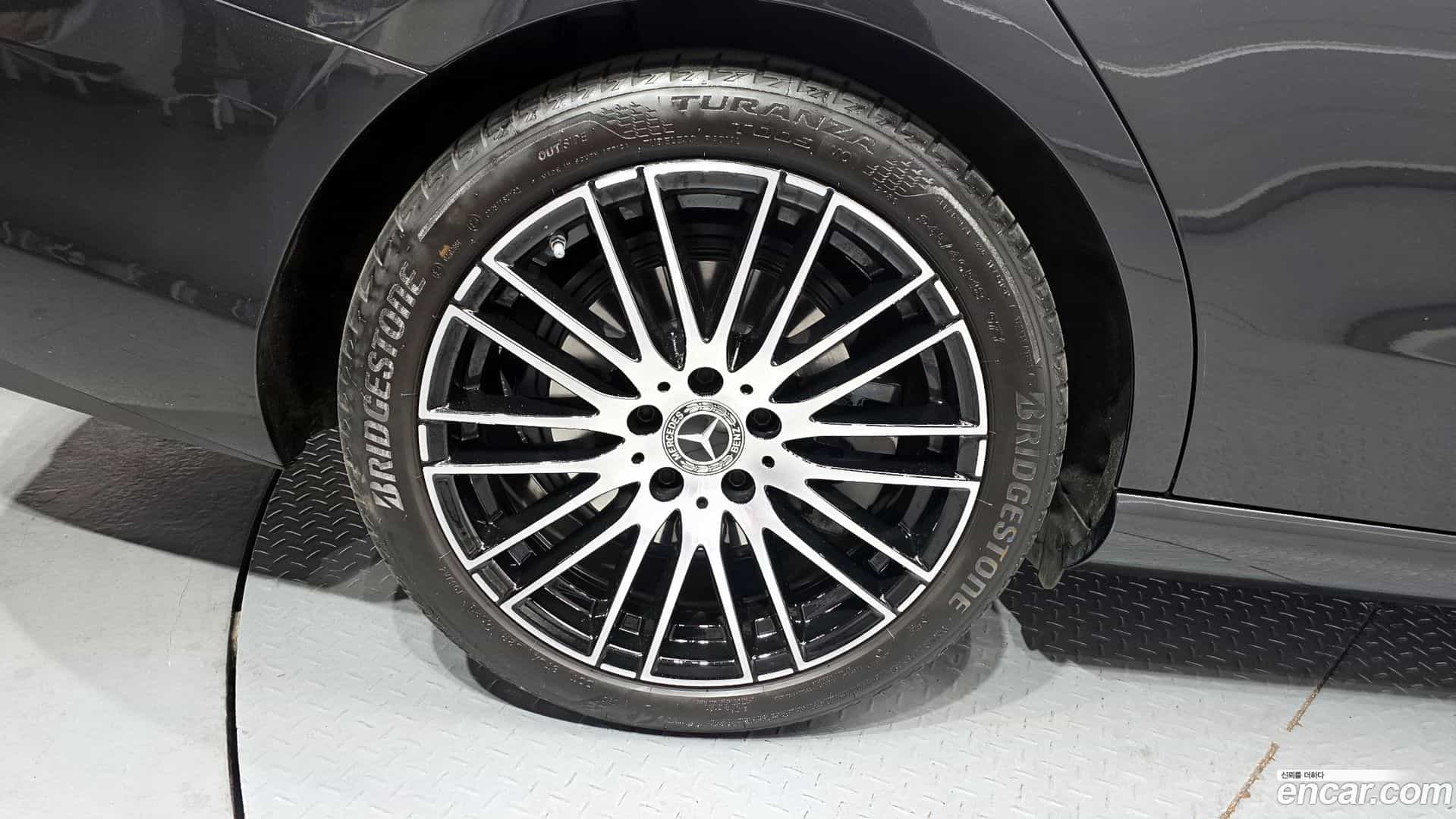 C-Class Mercedes-Benz 2024.1-OUTER-005