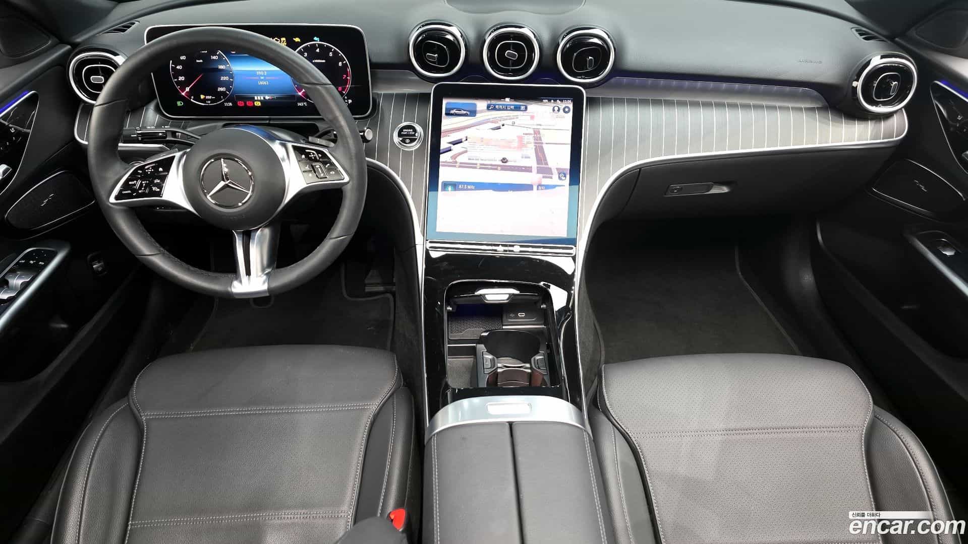 C-Class Mercedes-Benz 2024.1-INNER-007