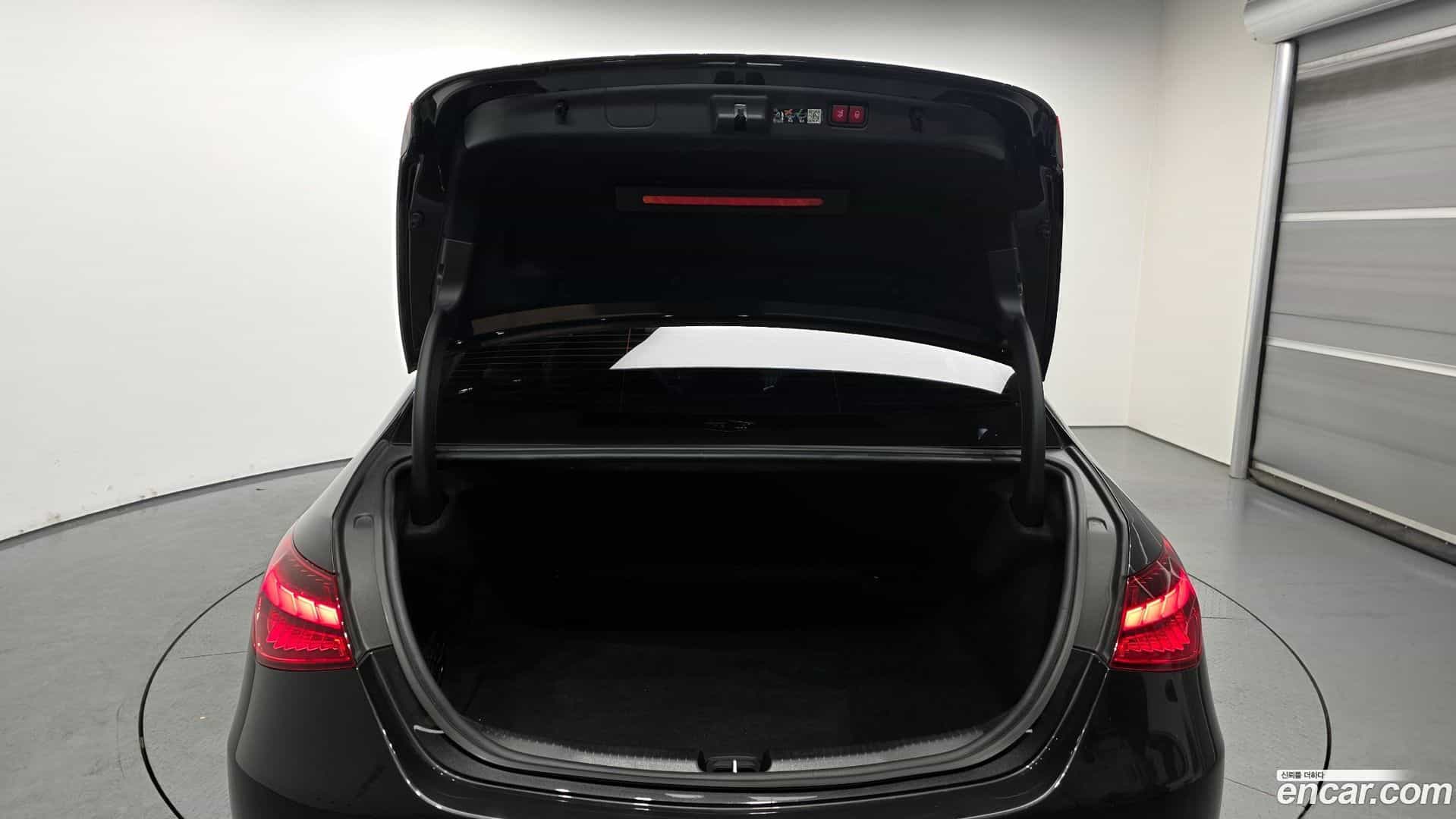 C-Class Mercedes-Benz 2024.1-OPTION-024