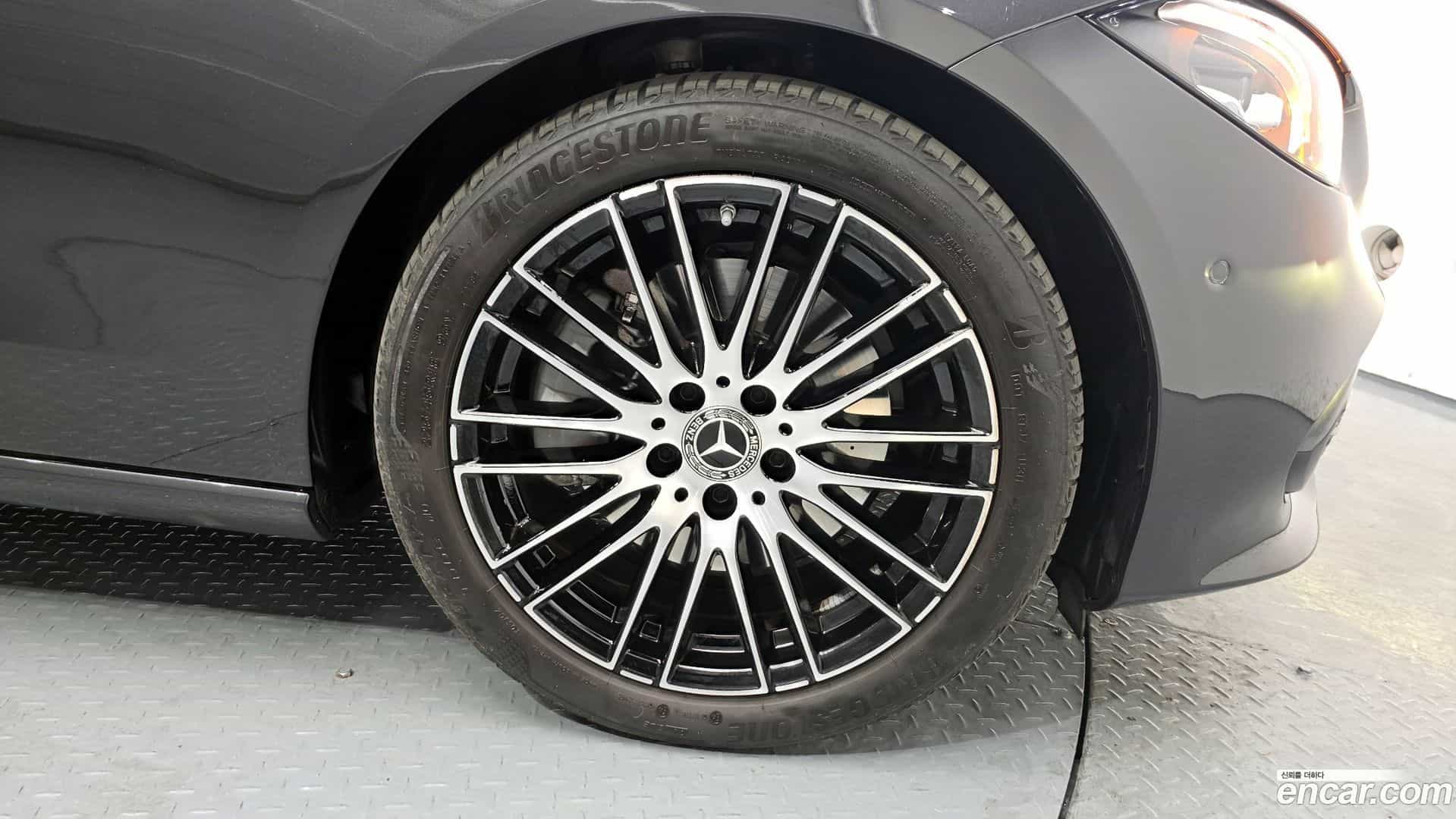 C-Class Mercedes-Benz 2024.1-OUTER-031