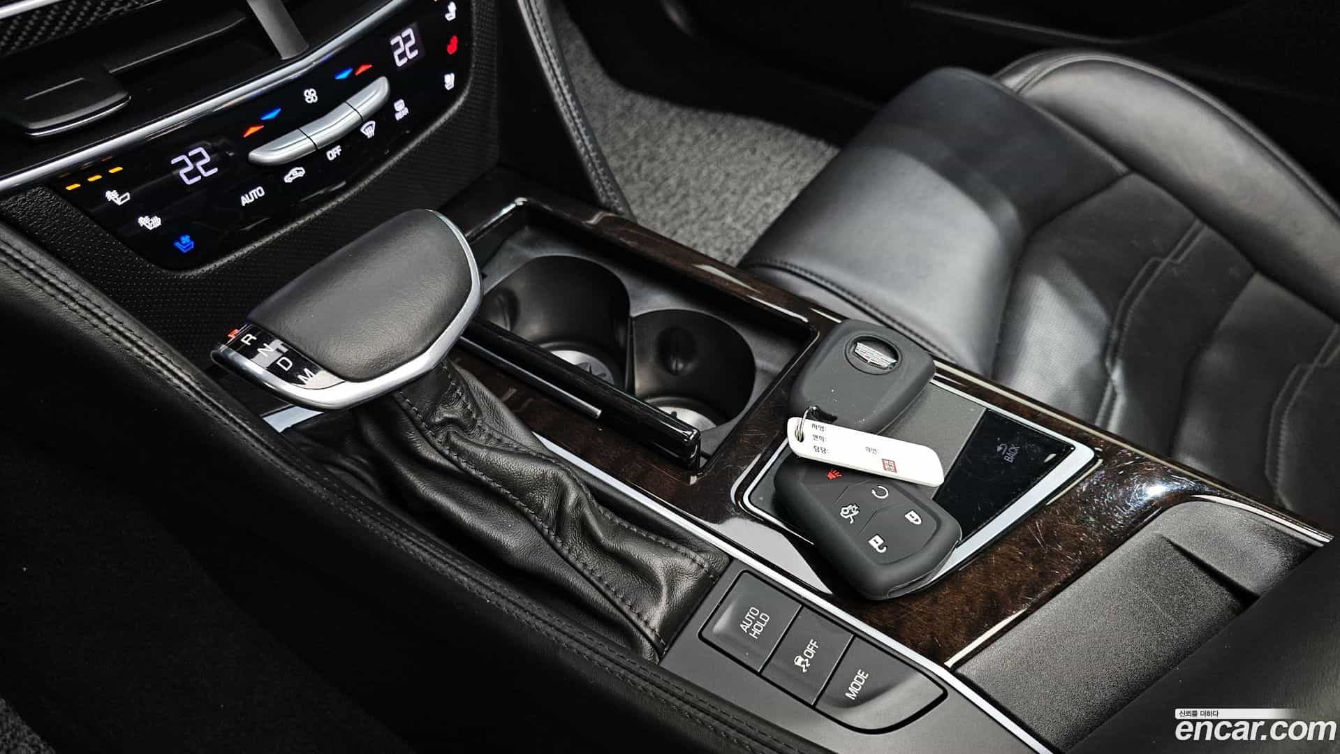 CT6 Cadillac 2017.10-INNER-009