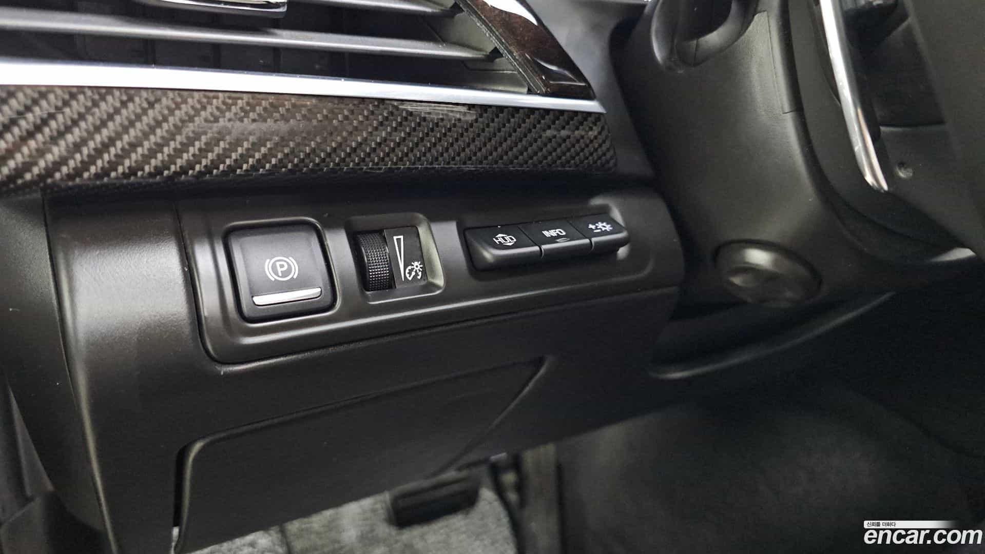 CT6 Cadillac 2017.10-OPTION-053