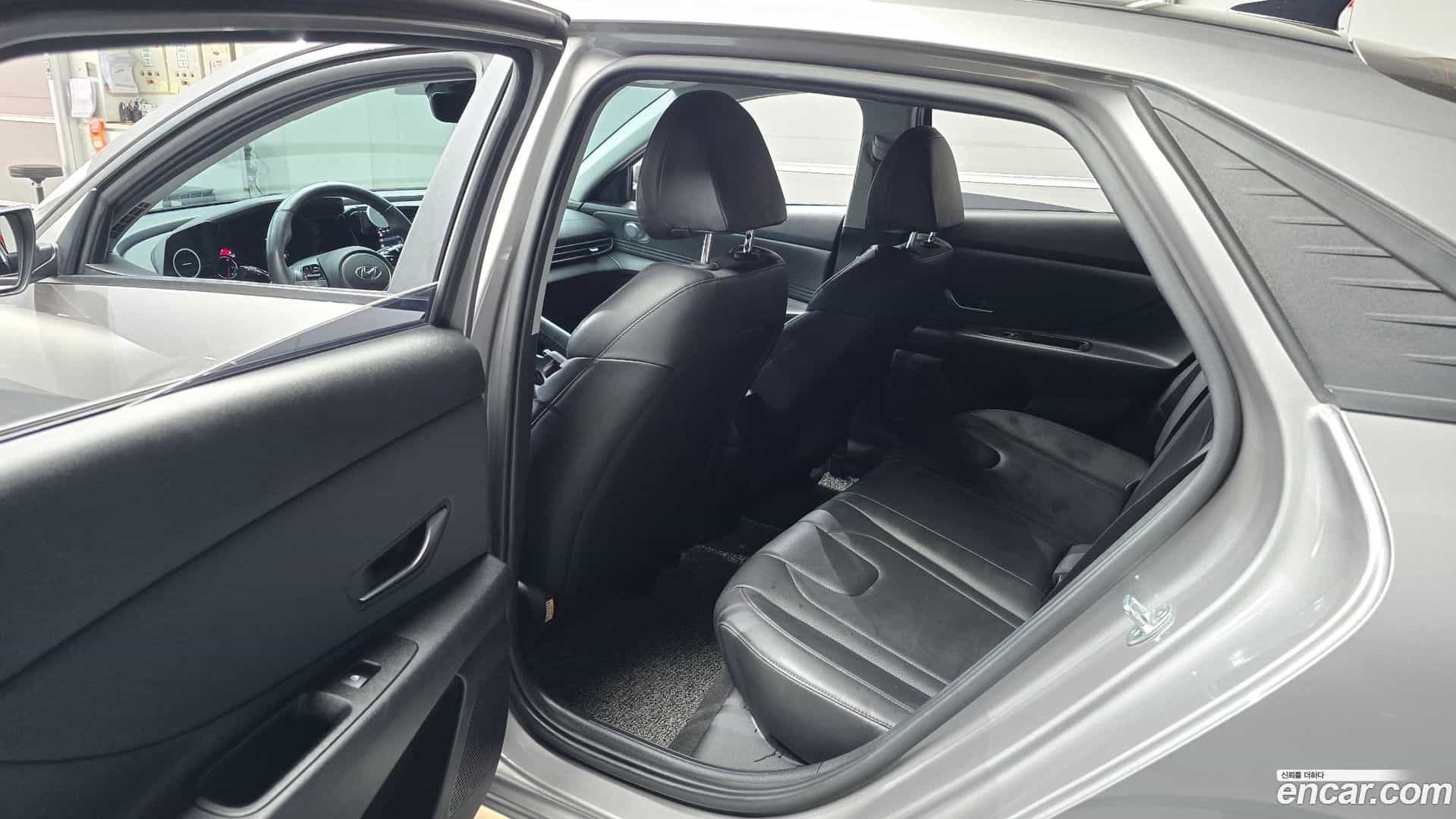 AVANTE Hyundai 2020.5-OPTION-015