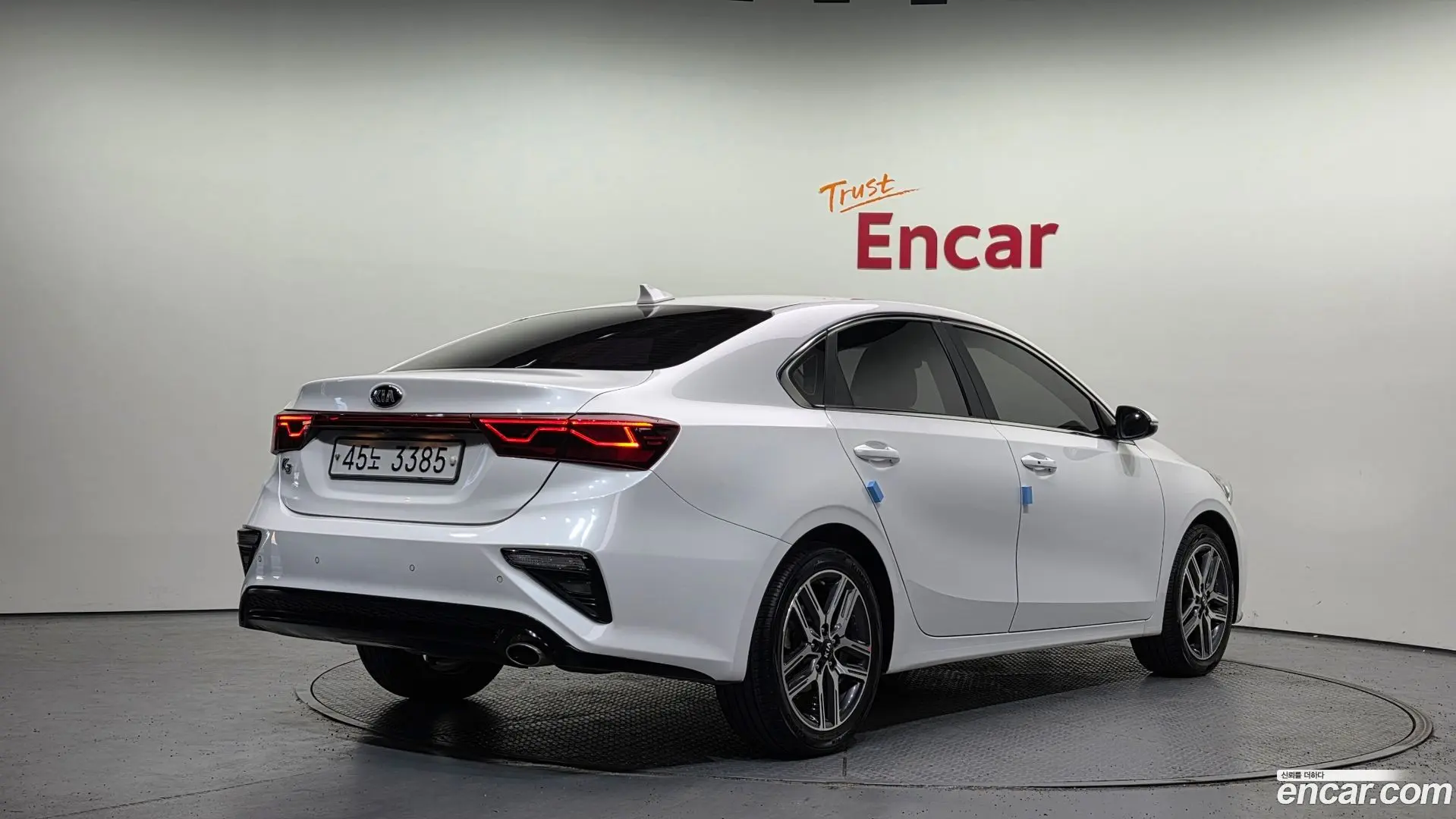 Main__Slider__Photo:K3 Kia 2019.2-1
