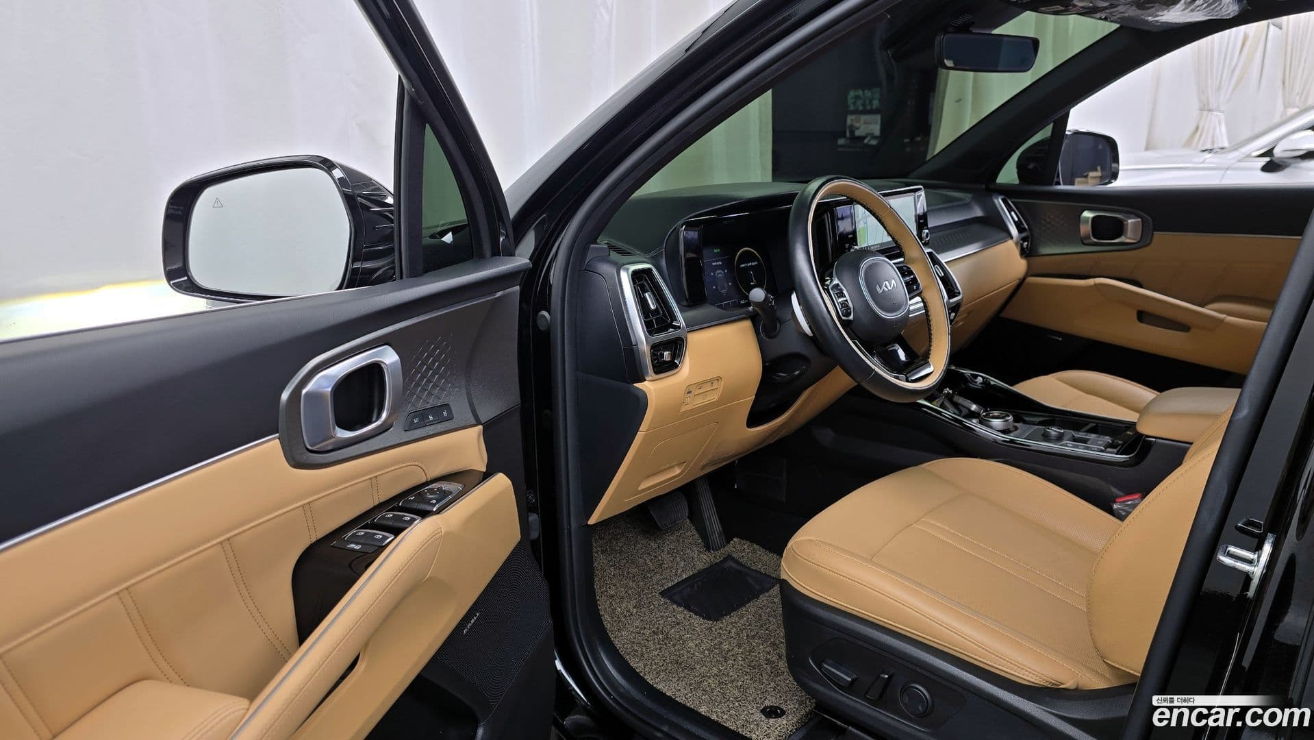 Main__Slider__Photo:Sorento Kia 2022.9-9