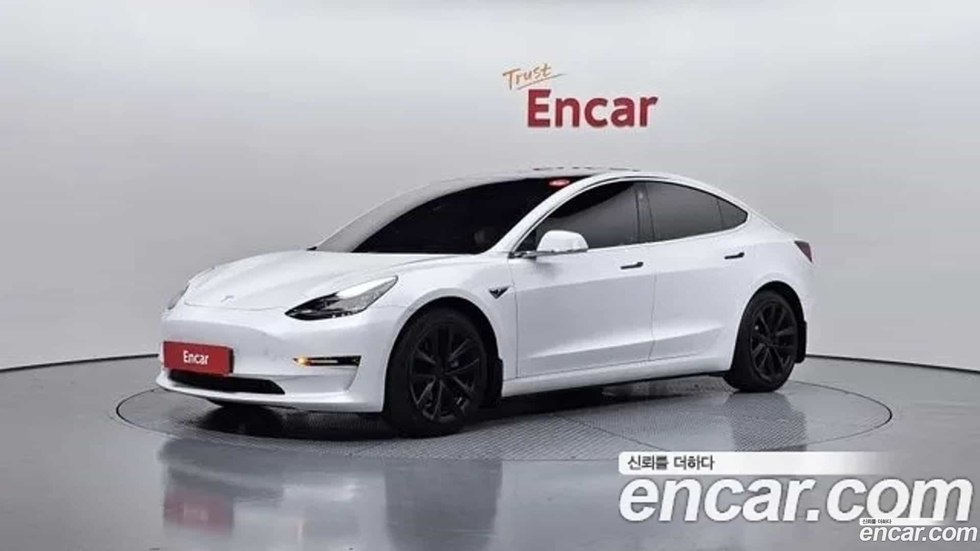 Model 3 Tesla 2020.11-OUTER-001