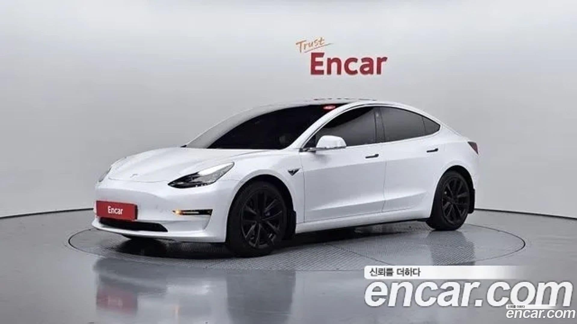 Main__Slider__Photo:Model 3 Tesla 2020.11-0