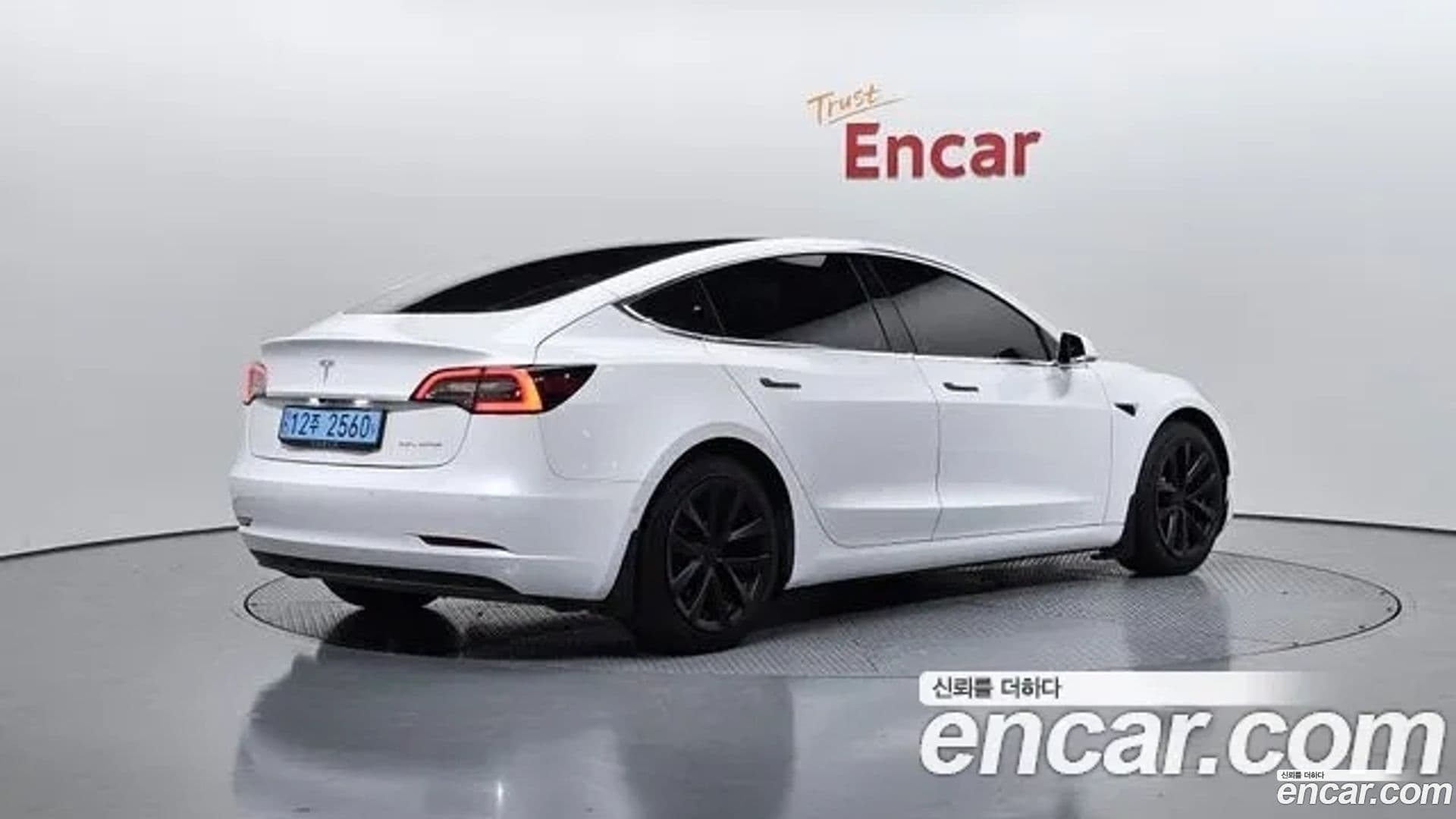 Main__Slider__Photo:Model 3 Tesla 2020.11-1
