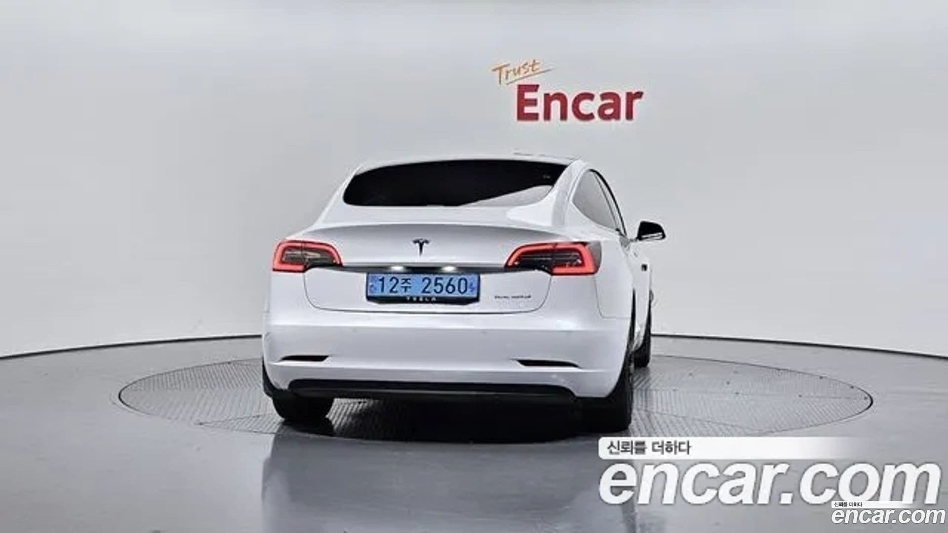 Main__Slider__Photo:Model 3 Tesla 2020.11-3
