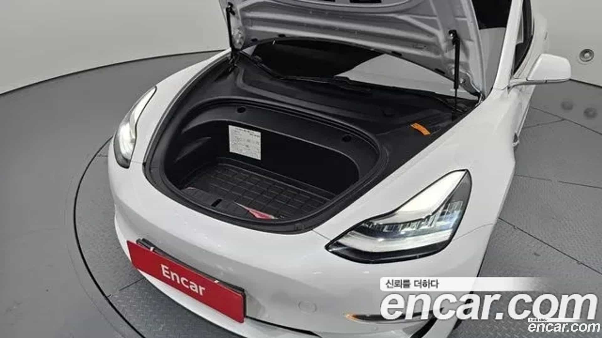 Model 3 Tesla 2020.11-OUTER-006