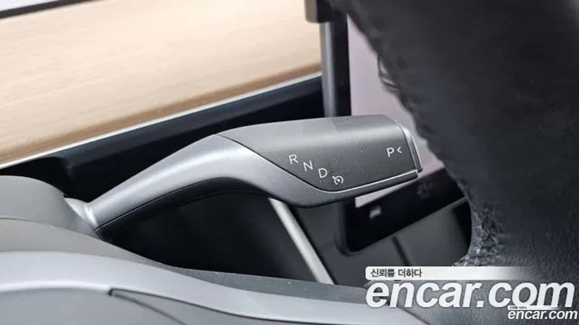 Model 3 Tesla 2020.11-INNER-009