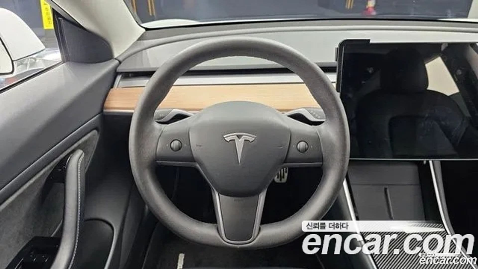 Main__Slider__Photo:Model 3 Tesla 2020.11-12