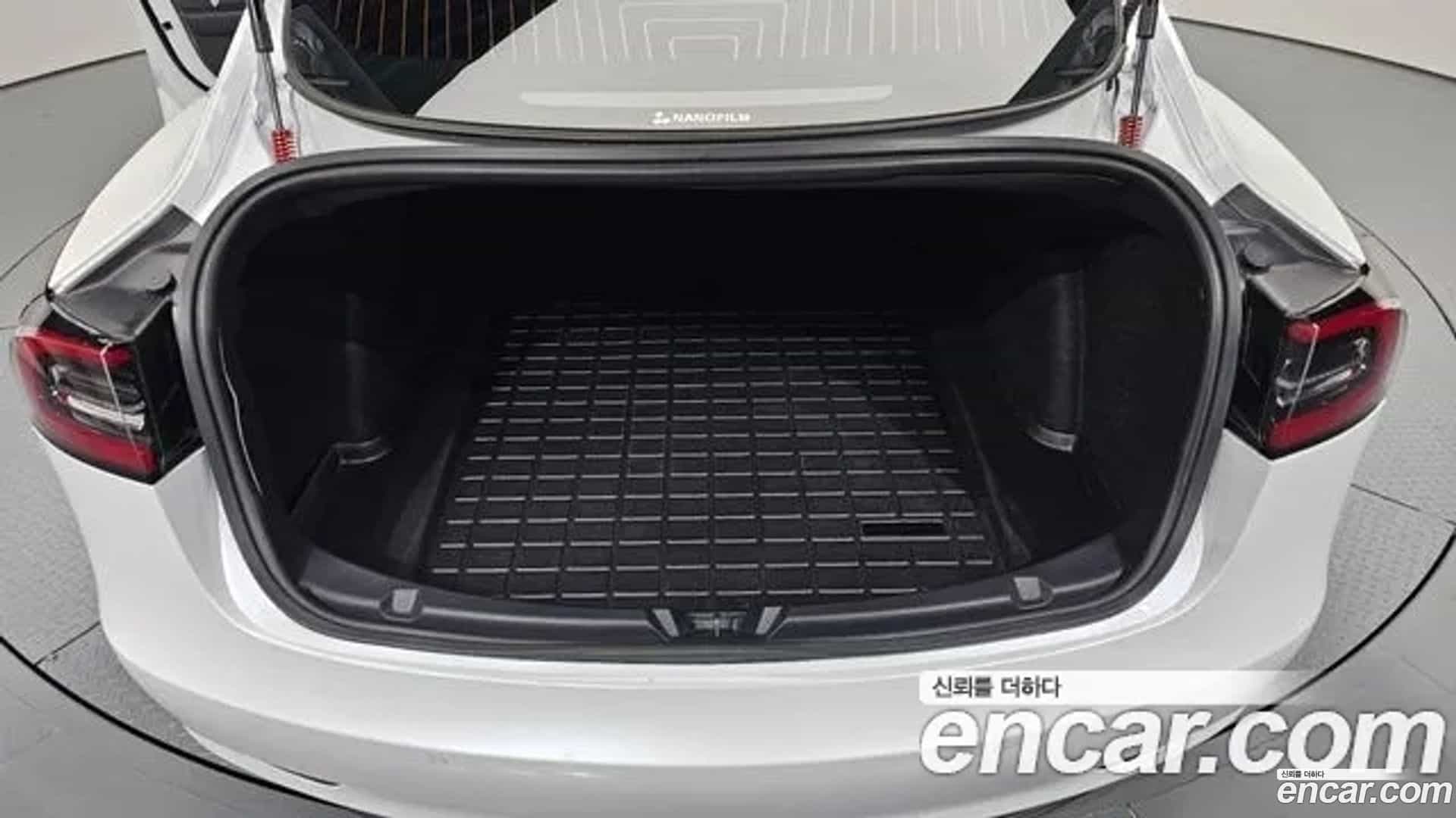 Model 3 Tesla 2020.11-OPTION-024