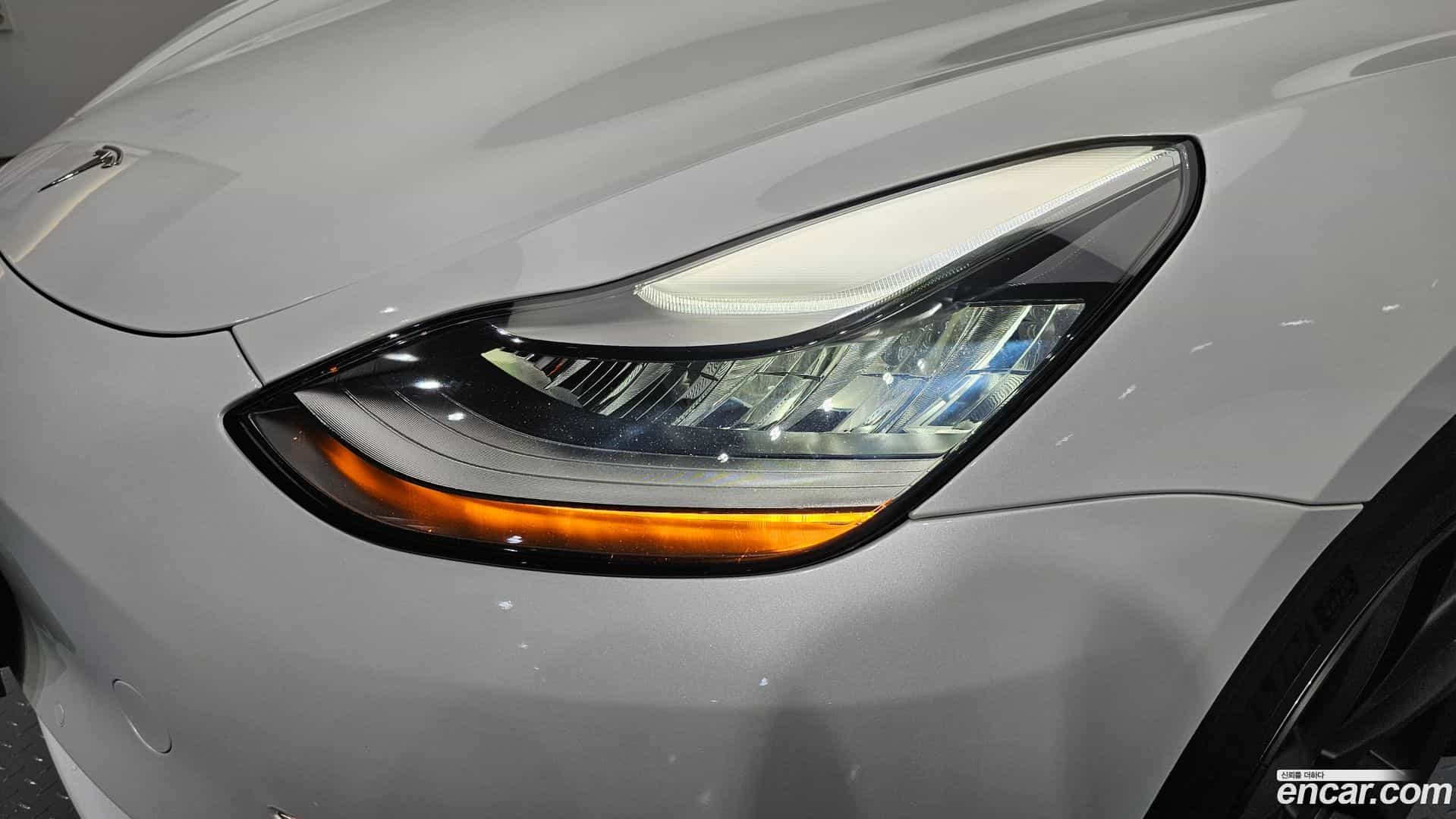 Model 3 Tesla 2020.11-OUTER-032