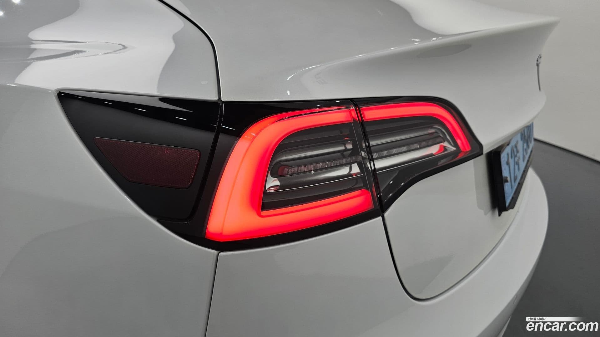 Main__Slider__Photo:Model 3 Tesla 2020.11-22
