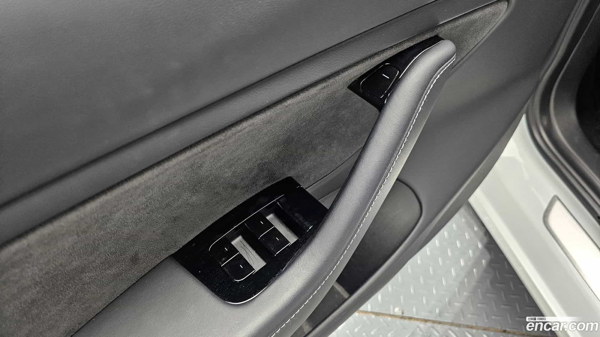 Model 3 Tesla 2020.11-INNER-036
