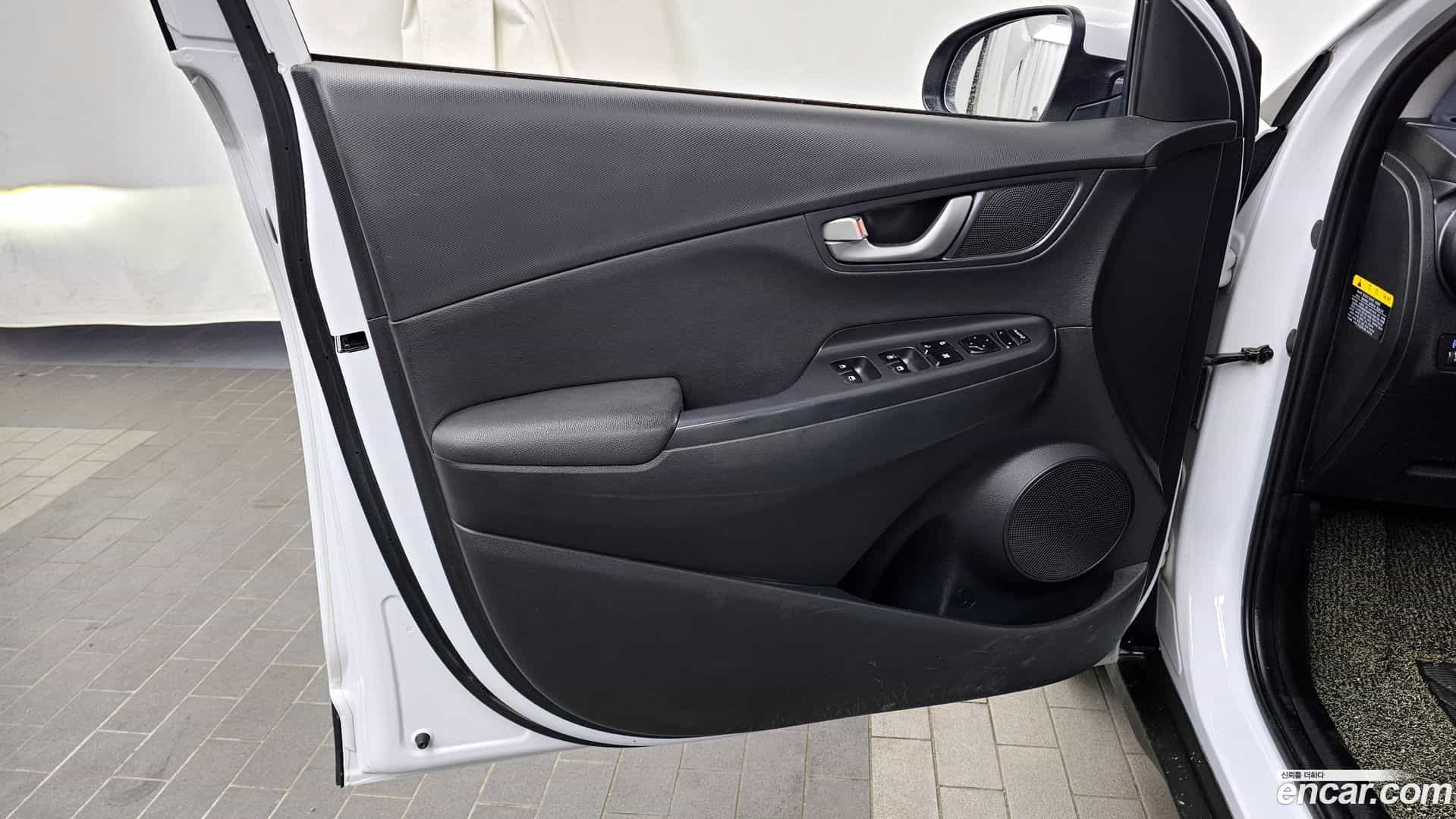 Kona Hyundai 2018.4-INNER-034