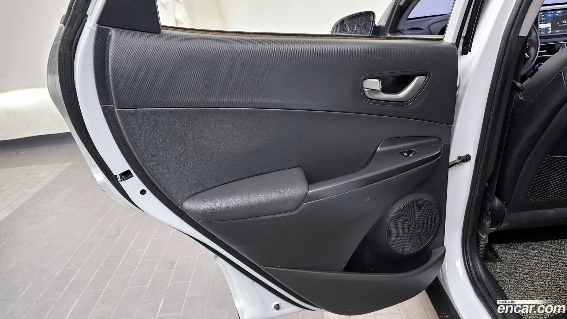 Kona Hyundai 2018.4-INNER-035