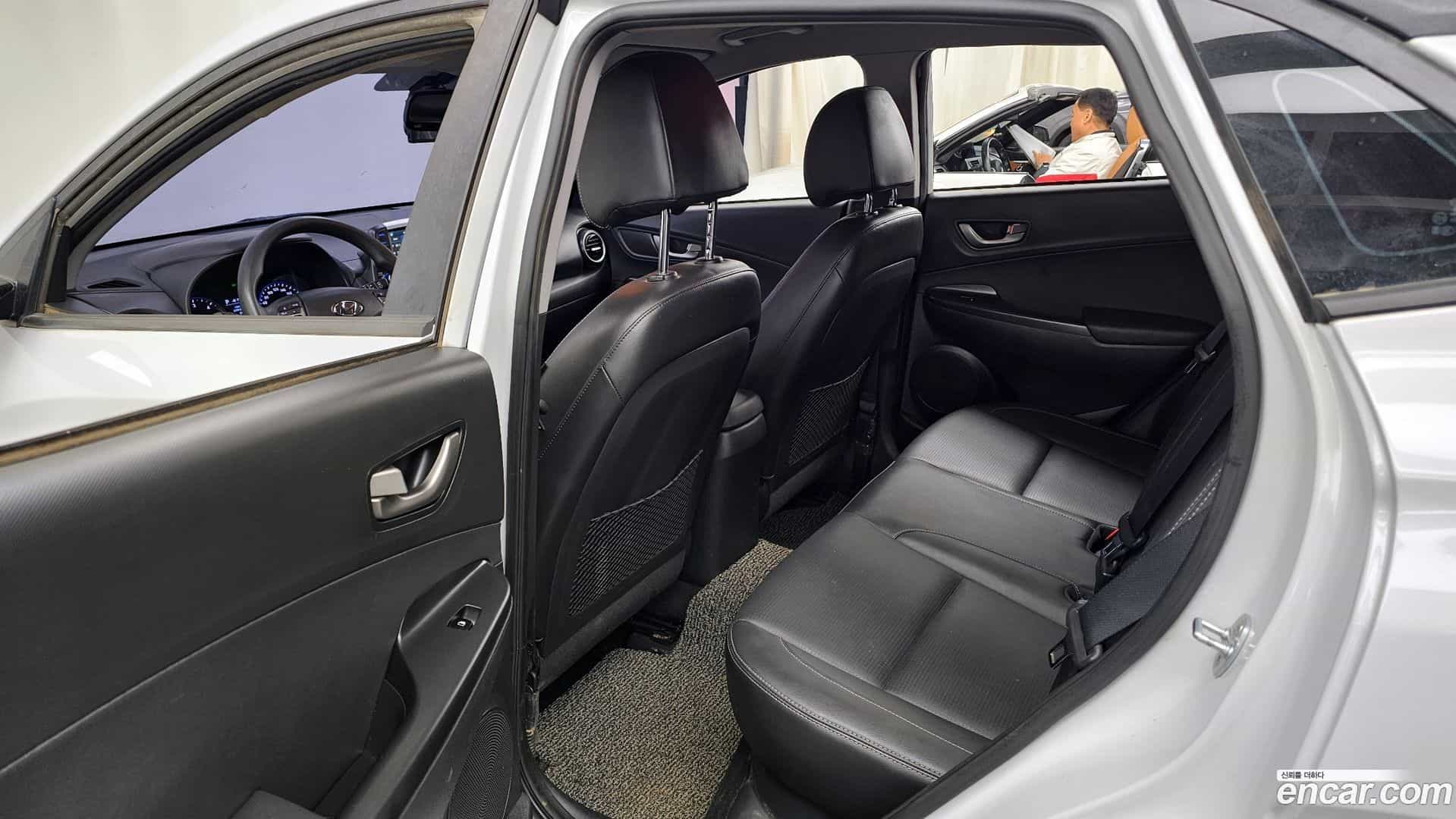 Kona Hyundai 2018.4-INNER-036