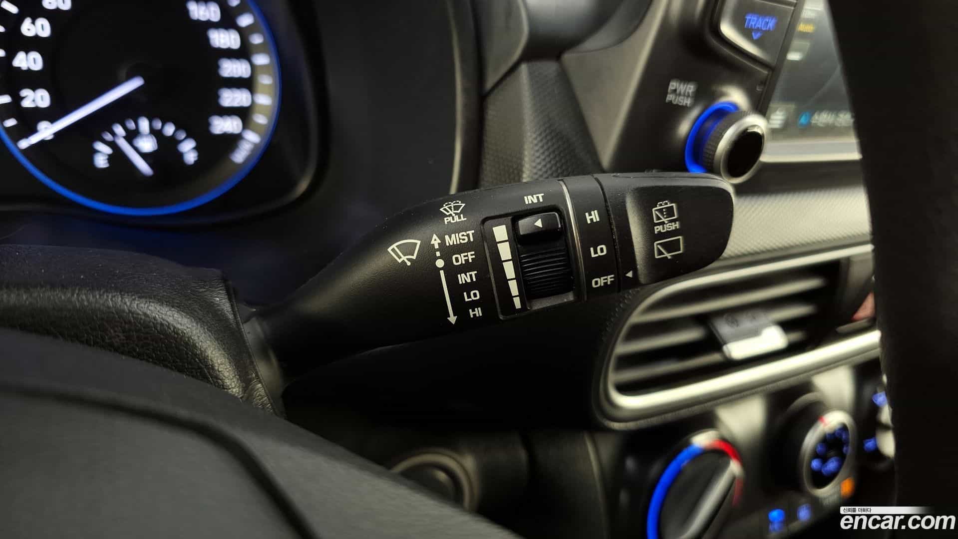 Kona Hyundai 2018.4-OPTION-041
