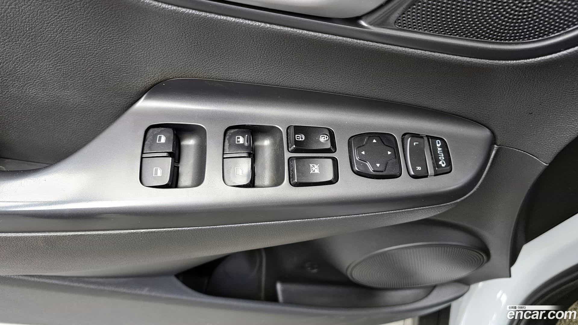 Kona Hyundai 2018.4-OPTION-042