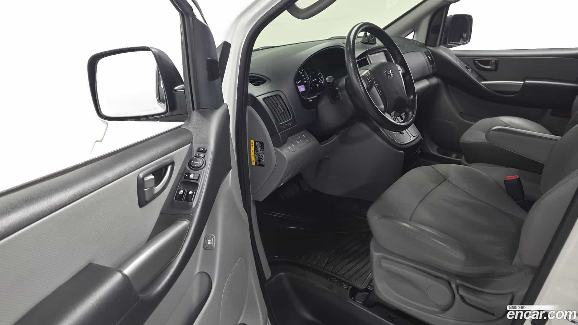 Starex Hyundai 2018.3-INNER-010