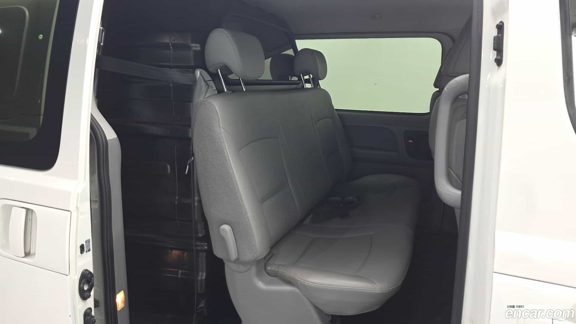 Starex Hyundai 2018.3-OPTION-015