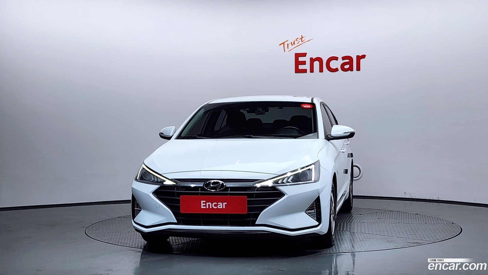 Main__Slider__Photo:AVANTE Hyundai 2019.3-2